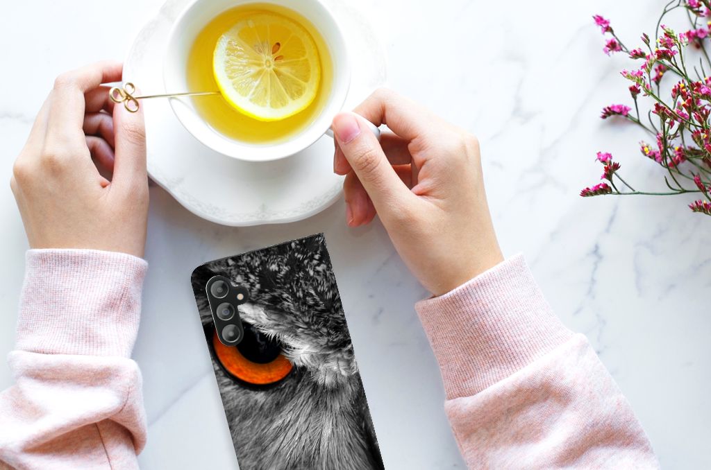 Samsung Galaxy A14 5G Hoesje maken Uil naast een kopje thee met citroen.