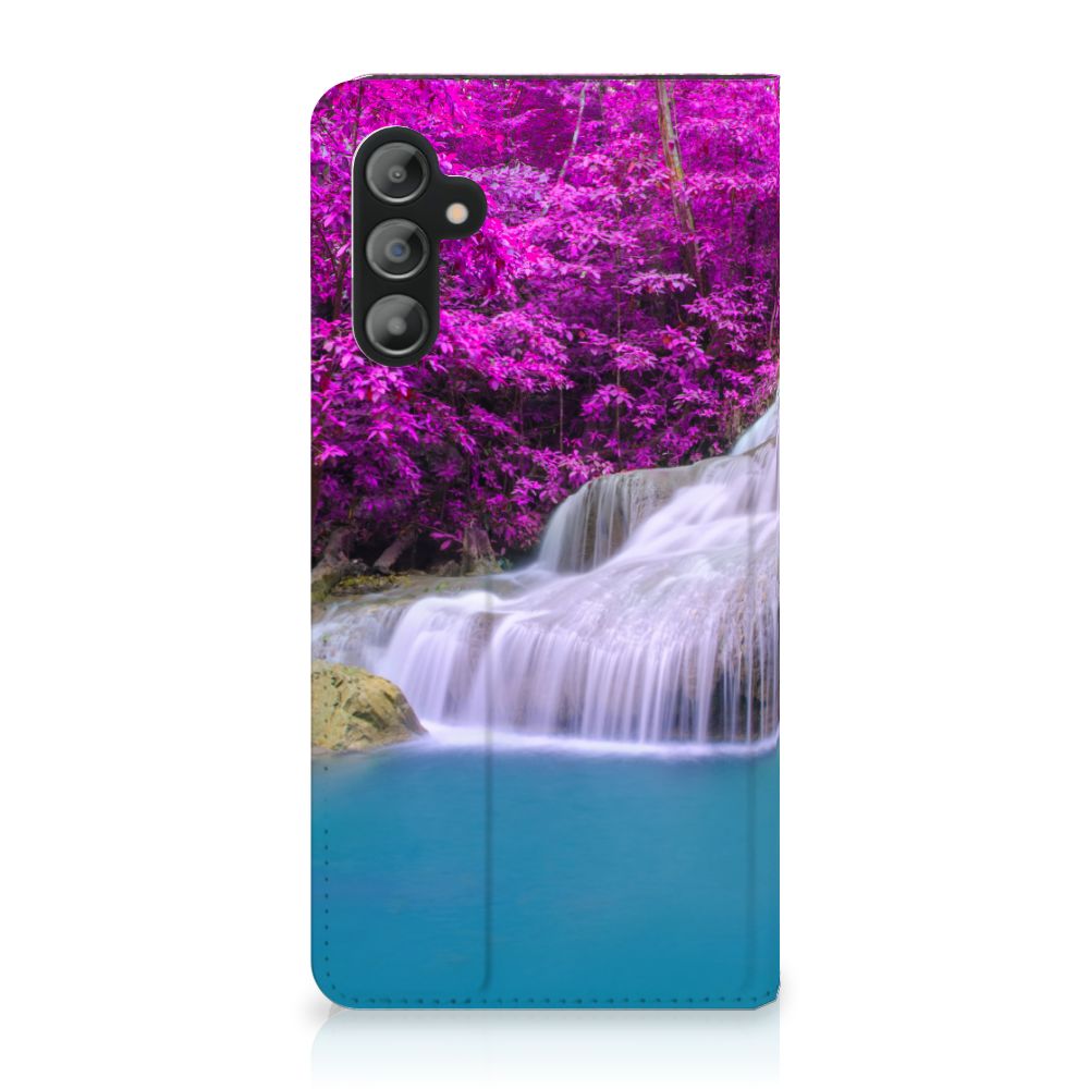 Samsung Galaxy A14 5G Book Cover Waterval met een serene waterval en kleurrijke bloemen.