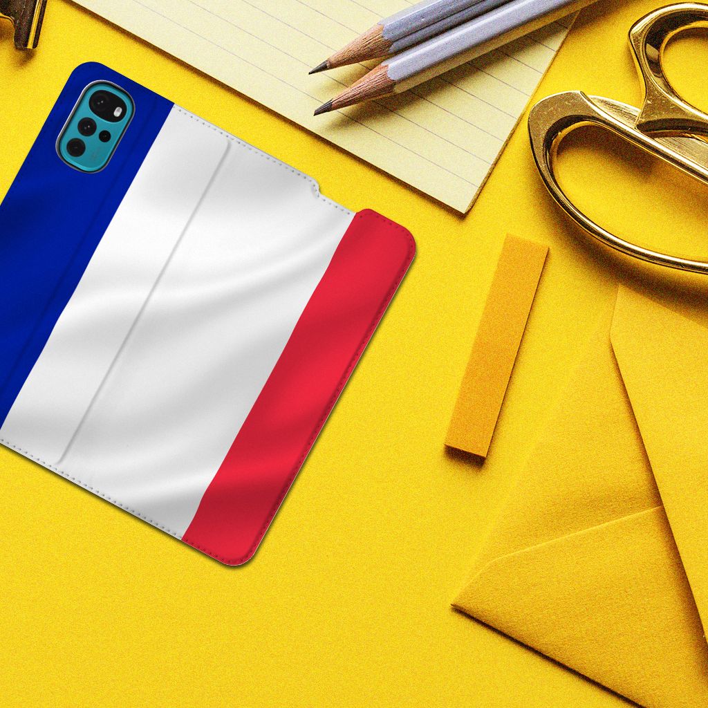 Motorola Moto G22 Standcase Frankrijk - B2C Telecom