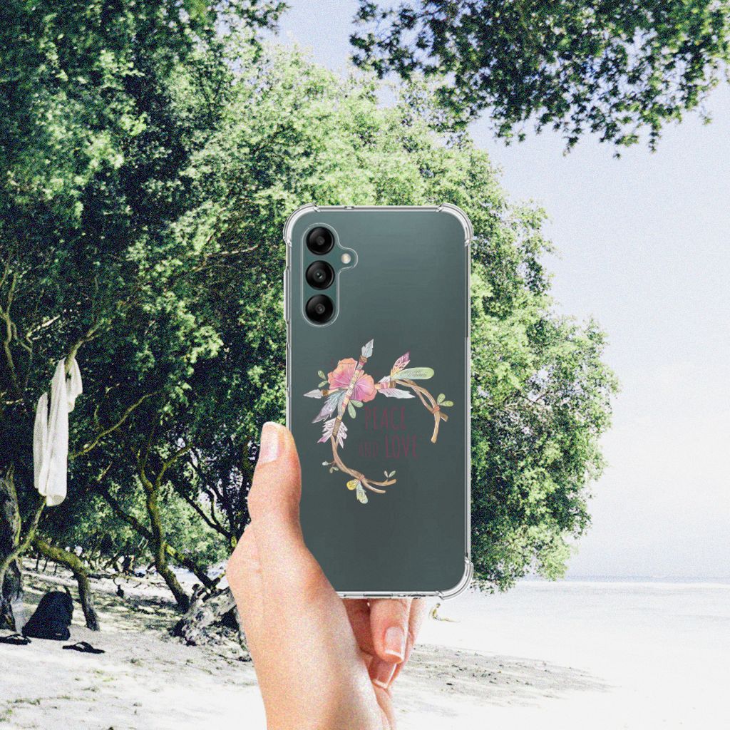 Samsung Galaxy A14 5G/4G Stevig Bumper Hoesje Boho Text met bloemen design op een strand.