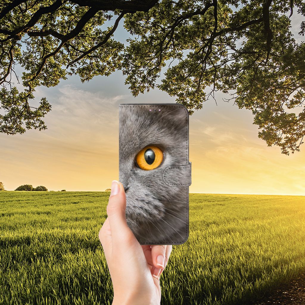 Telefoonhoesje met Pasjes Xiaomi Redmi Note 11 Pro 5G/4G Britse Korthaar in hand bij zonsondergang.