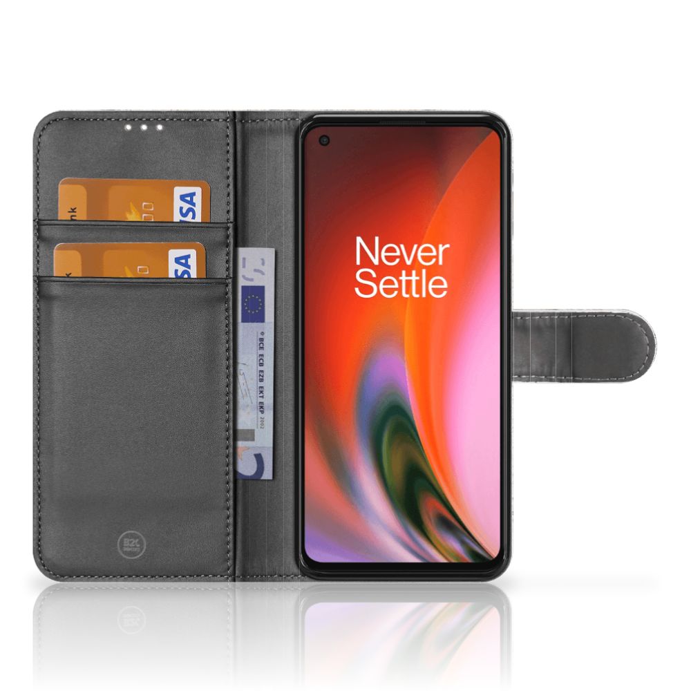 OnePlus Nord 2 5G Telefoonhoesje met Pasjes Cheetah met ruimte voor 3 pasjes en smartphone zichtbaar.