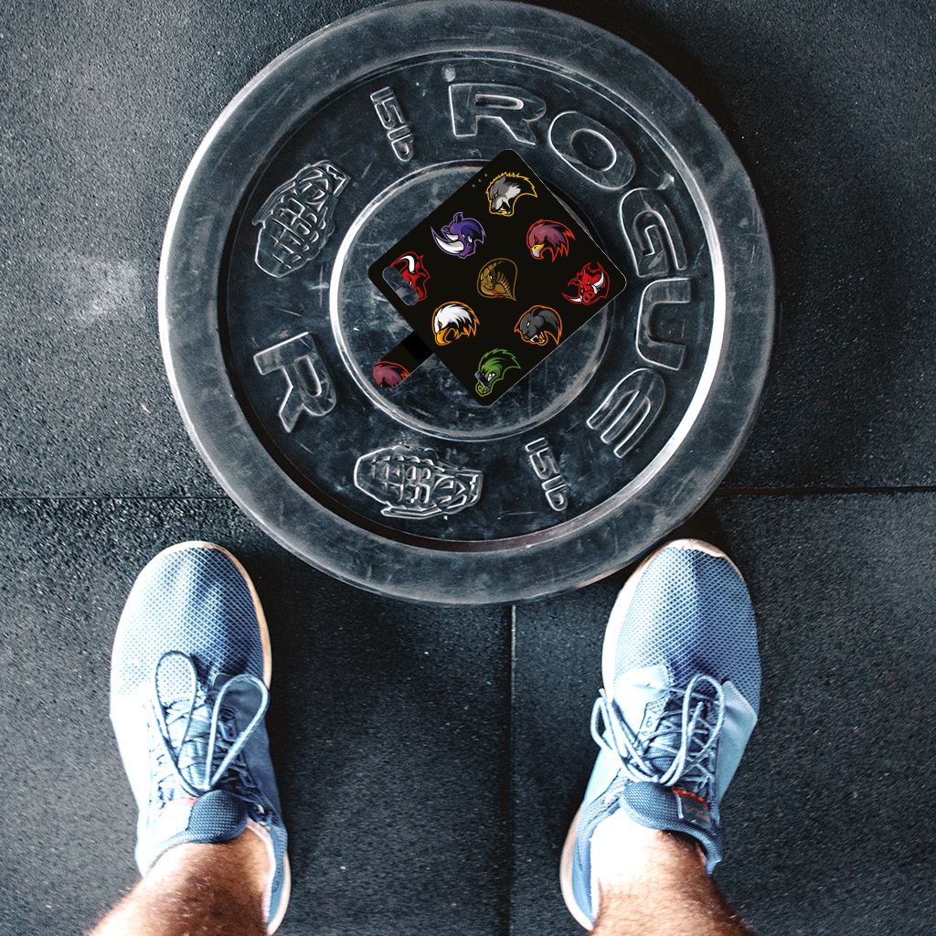 Xiaomi Mi 9 Lite Leuk Hoesje Cartoon on a gym floor near weights and sneakers.