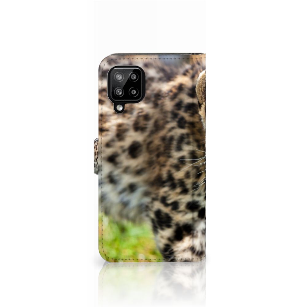 Samsung Galaxy A22 4G | M22 Telefoonhoesje met Pasjes Baby Luipaard