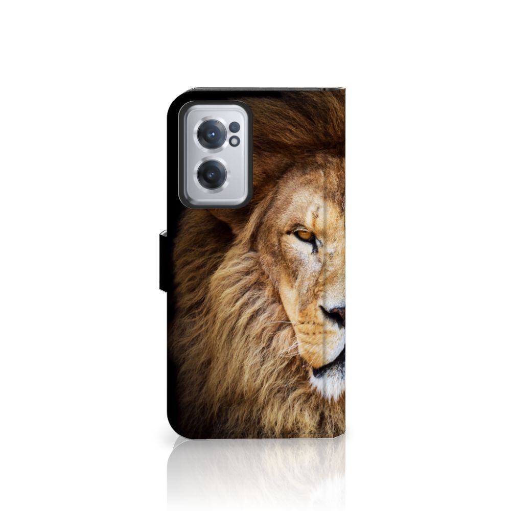 OnePlus Nord CE 2 Telefoonhoesje met Pasjes Leeuw