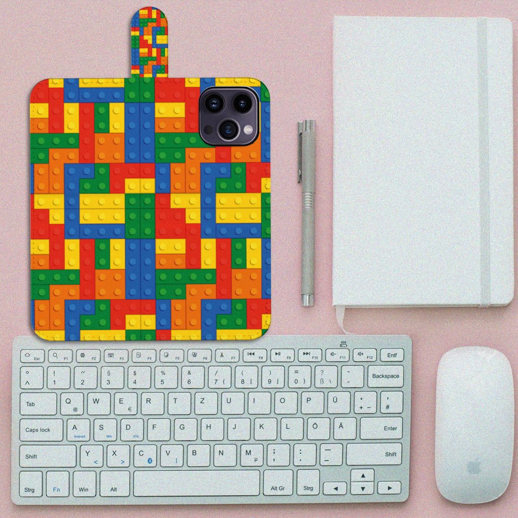iPhone 15 Pro Max Telefoon Hoesje Blokken met kleurrijk blokken design op bureau met toetsenbord en notitieboek