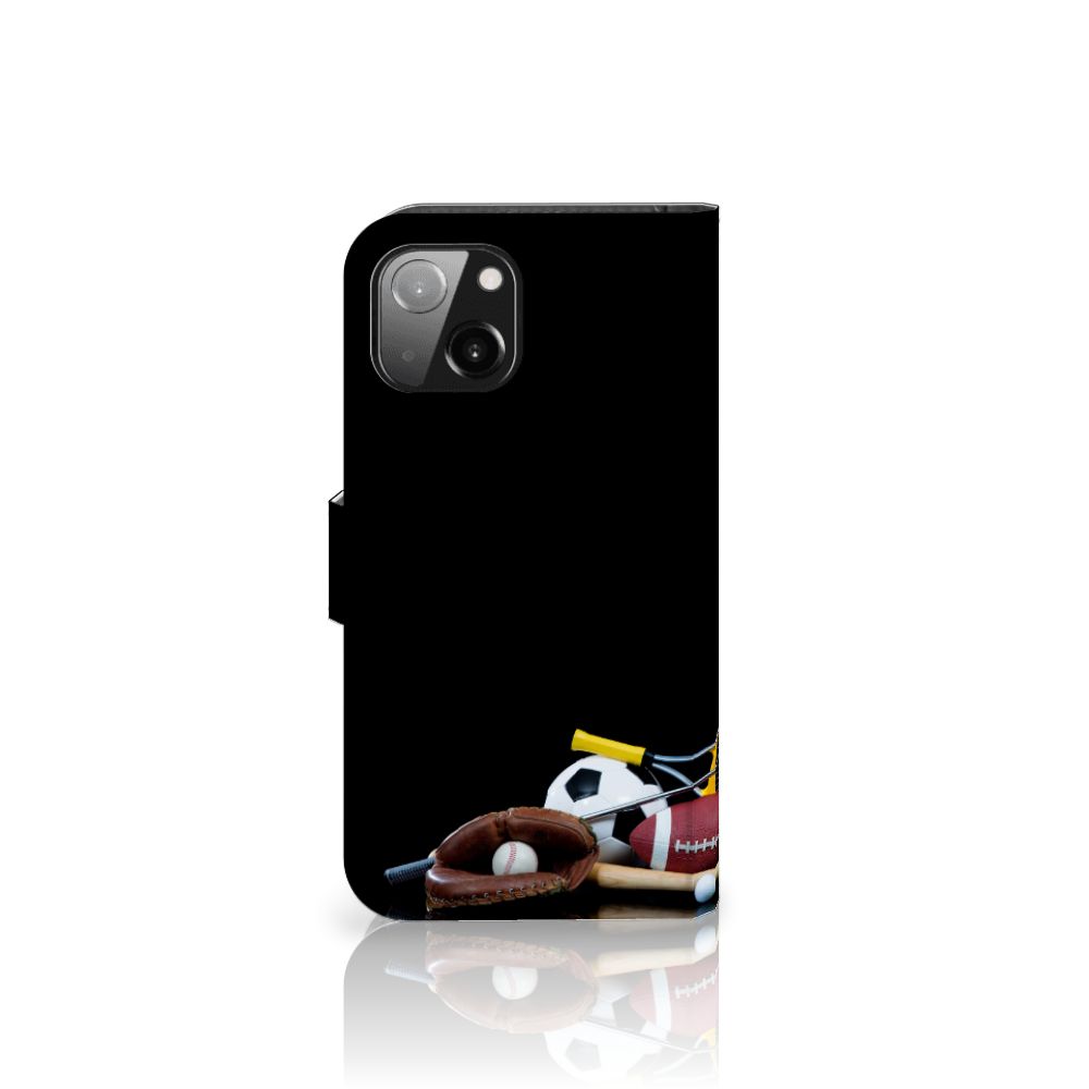 Apple iPhone 13 Wallet Case met Pasjes Sports met sportuitrusting op een zwarte achtergrond.