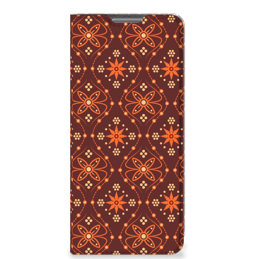 Xiaomi 12 Pro Hoesje met Magneet Batik Brown