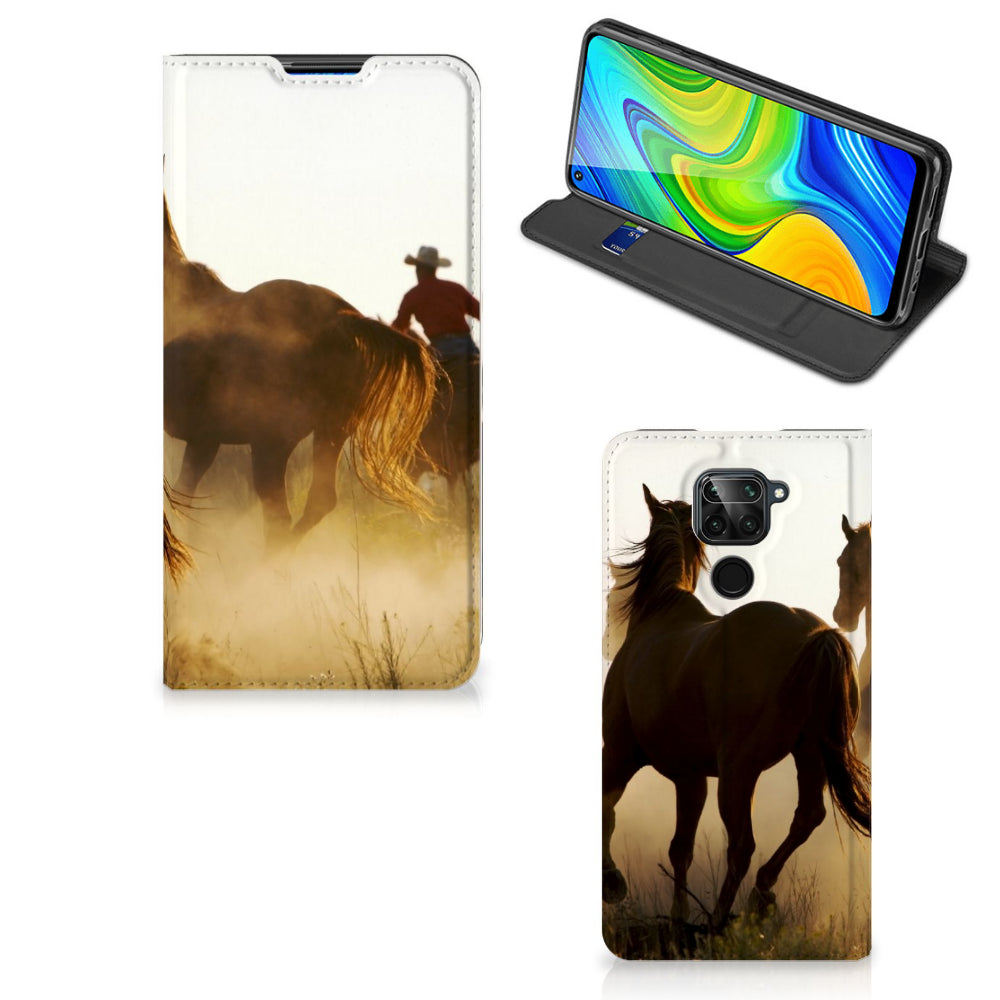 Xiaomi Redmi Note 9 Hoesje maken Design Cowboy met paardenprint en cowboy in de achtergrond