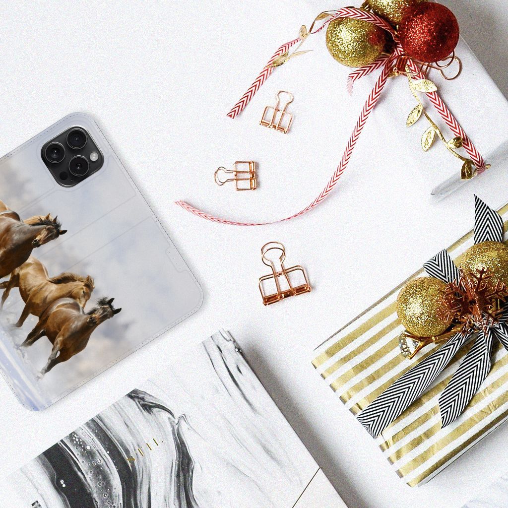 iPhone 15 Pro Hoesje maken Paarden met paardenprint, perfect voor paardenliefhebbers en stijlvolle bescherming.