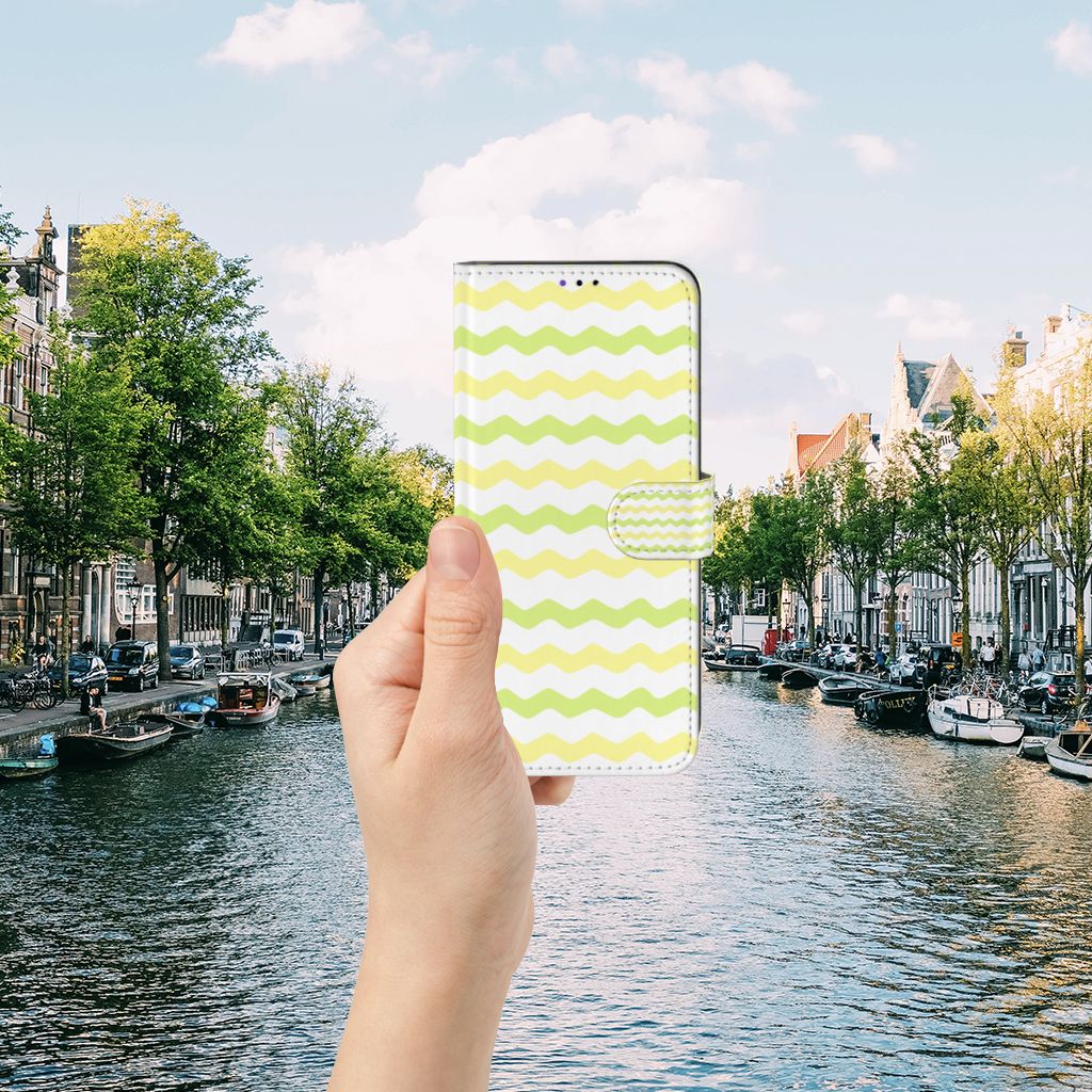 Samsung Galaxy A22 5G Telefoon Hoesje Waves Yellow