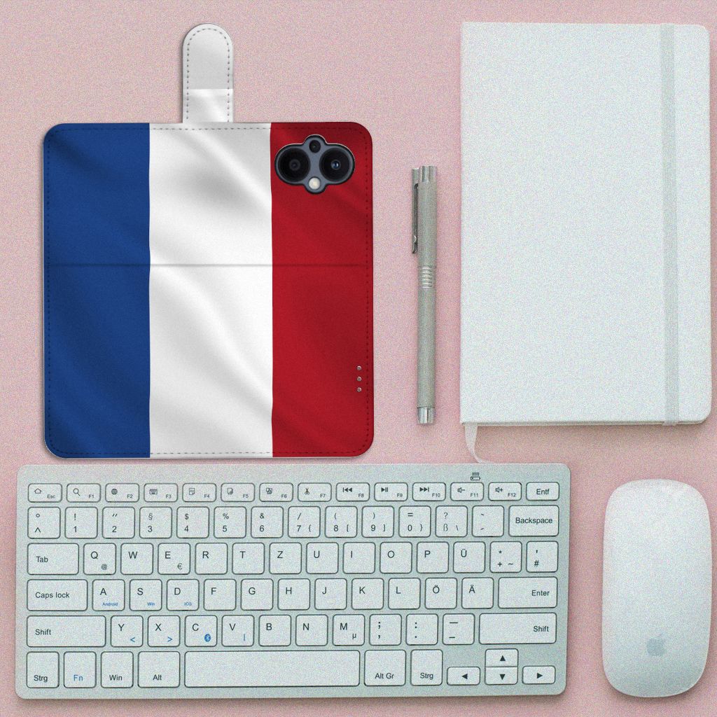 OPPO Reno 8 Lite | OnePlus Nord N20 Bookstyle Case Nederlandse Vlag op een bureau met toetsenbord en muis