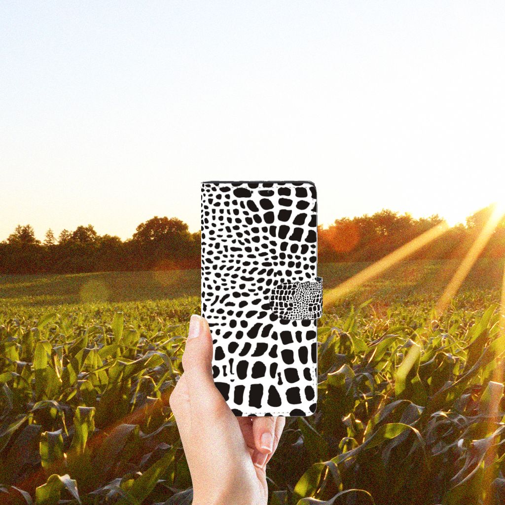 Motorola Edge 20 Lite Telefoonhoesje met Pasjes Slangenprint