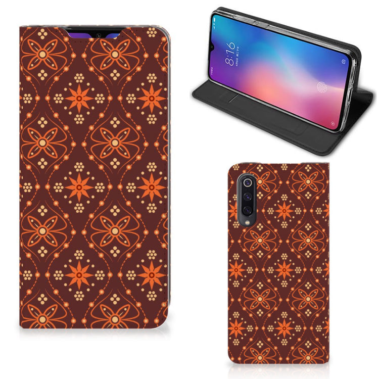 Xiaomi Mi 9 Hoesje met Magneet Batik Brown