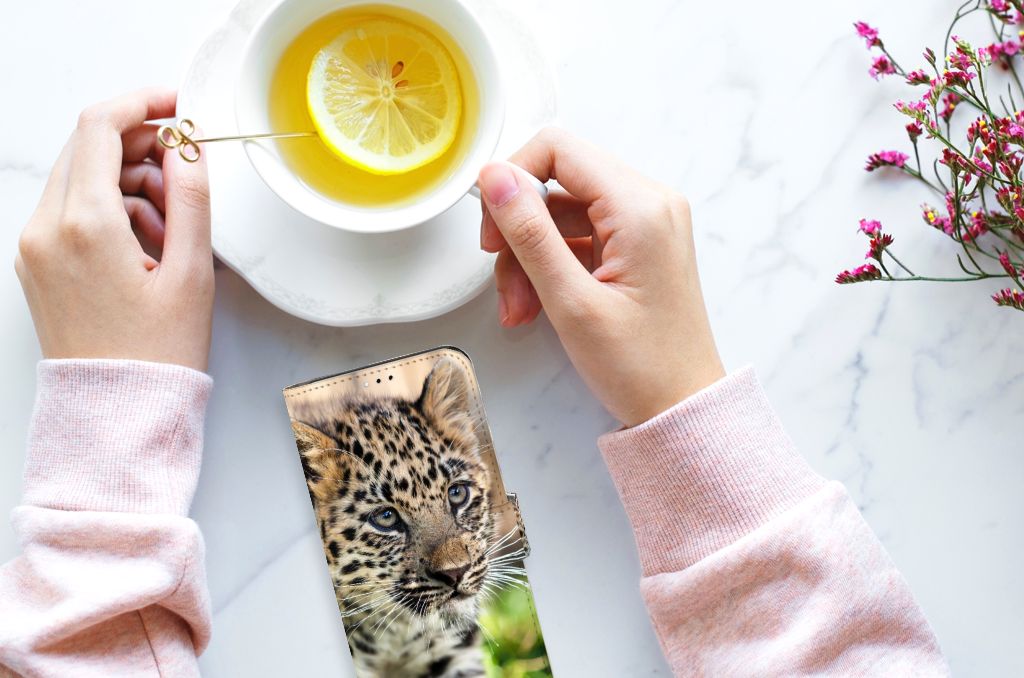Samsung Galaxy A23 Telefoonhoesje met Pasjes Baby Luipaard