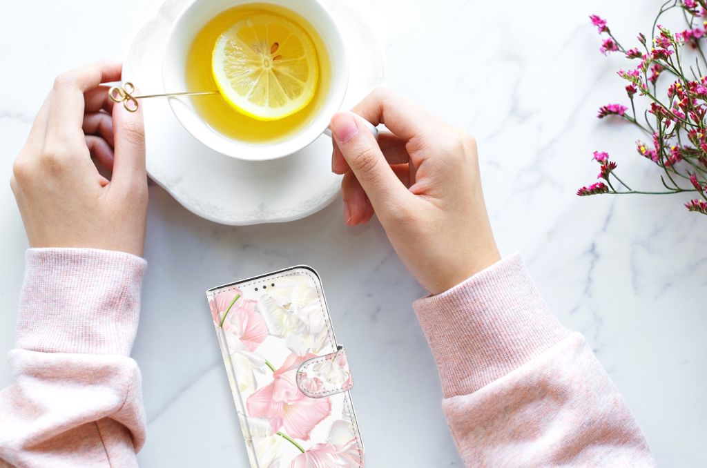 Apple iPhone 12 Mini Hoesje Lovely Flowers