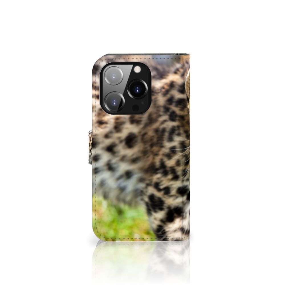 iPhone 14 Pro Telefoonhoesje met Pasjes Baby Luipaard met schattige luipaardprint