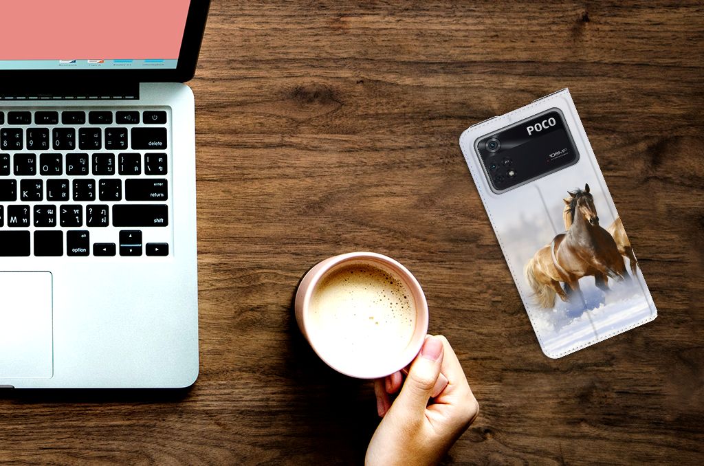 Poco X4 Pro 5G Hoesje maken Paarden op bureau met laptop en koffie