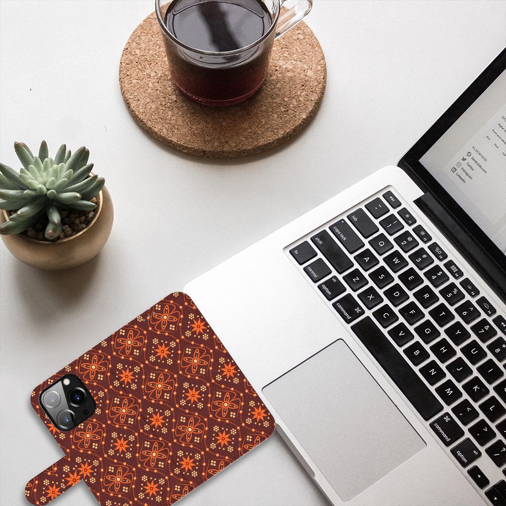 iPhone 14 Pro Telefoon Hoesje Batik Brown