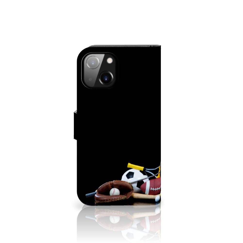 Apple iPhone 14 Wallet Case met Pasjes Sports met diverse sportuitrusting en spelmateriaal.