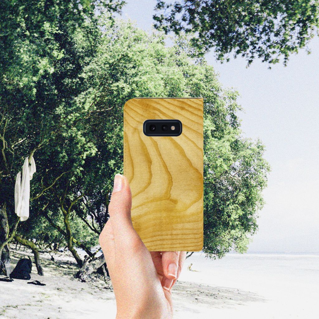 Samsung Galaxy S10e Book Wallet Case Licht Hout