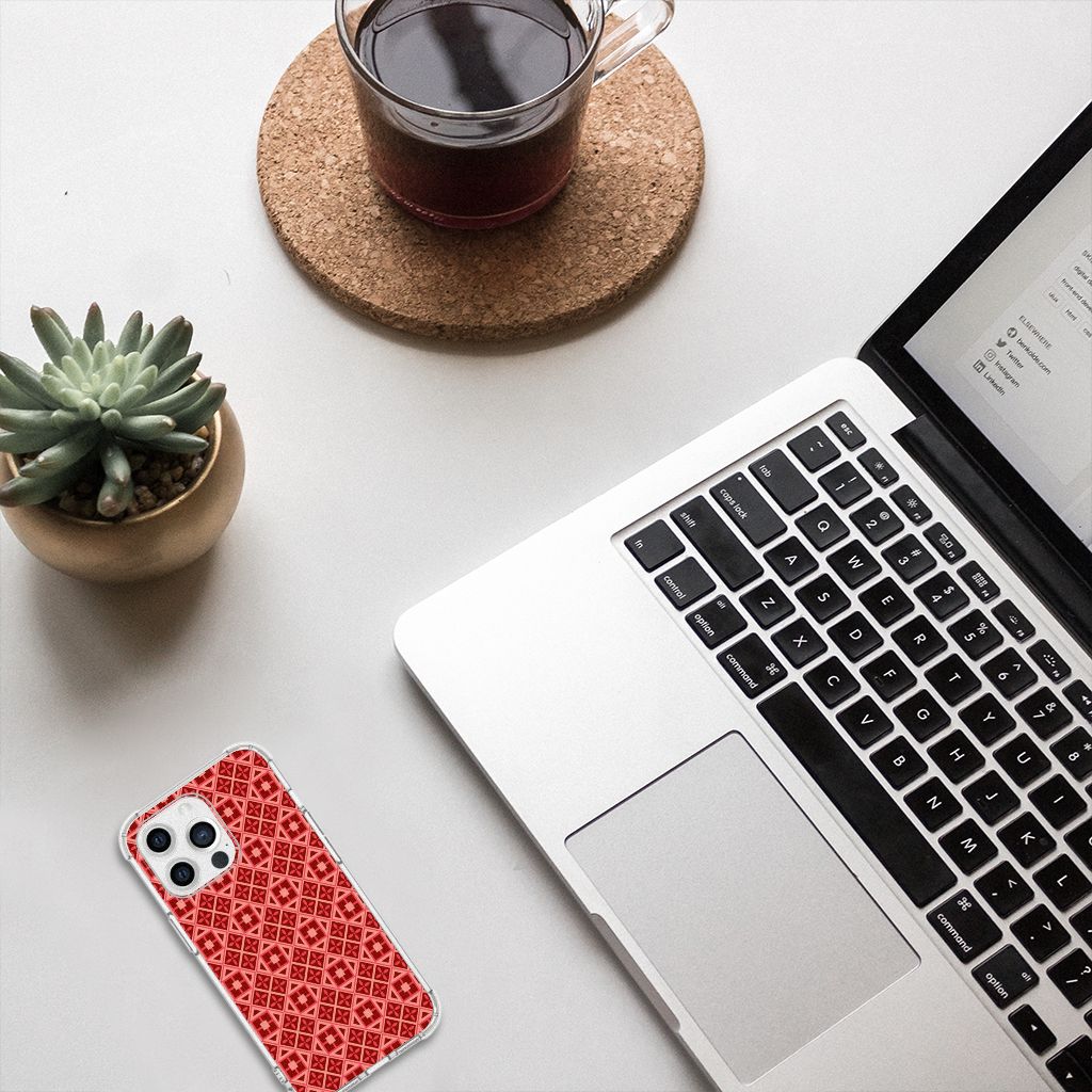 Apple iPhone 13 Pro Doorzichtige Silicone Hoesje Batik Rood B2C Telecom