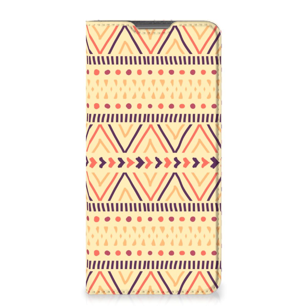 Motorola Moto G52 | Moto G82 Hoesje met Magneet Aztec Yellow - B2C Telecom