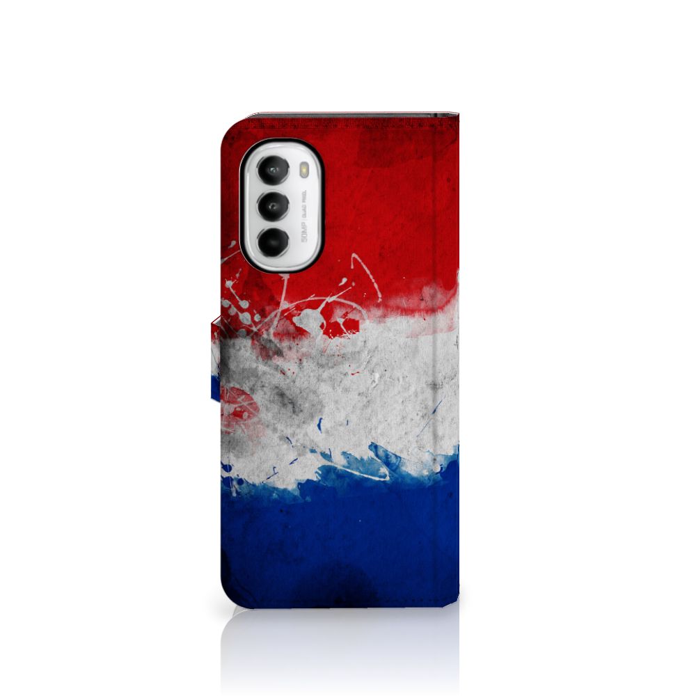 Motorola Moto G52 | Moto G82 Bookstyle Case Nederland met artistiek ontwerp van de Nederlandse vlag.