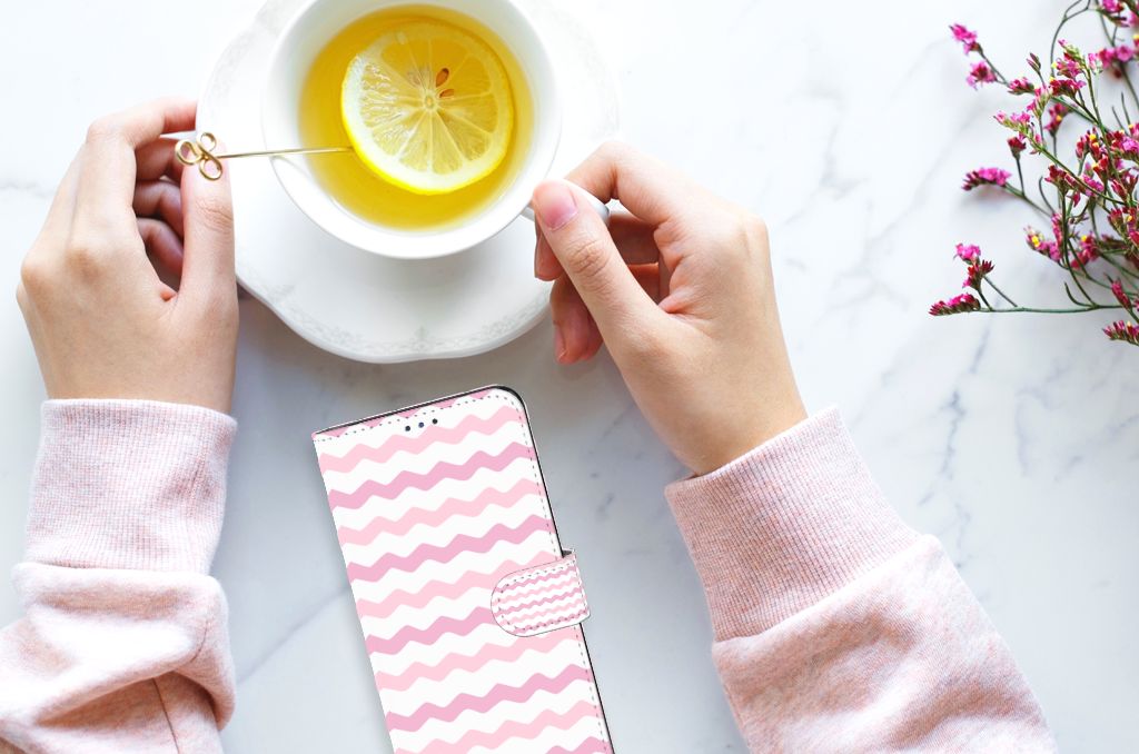 Motorola Moto G22 Telefoon Hoesje Waves Roze