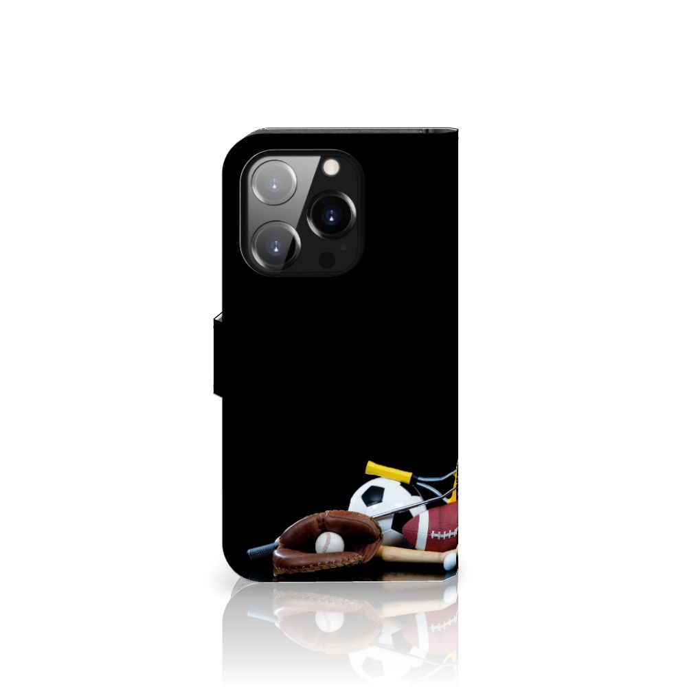 iPhone 14 Pro Wallet Case met Pasjes Sports met sportmotieven zoals voetbal, basketbal, en tennis.