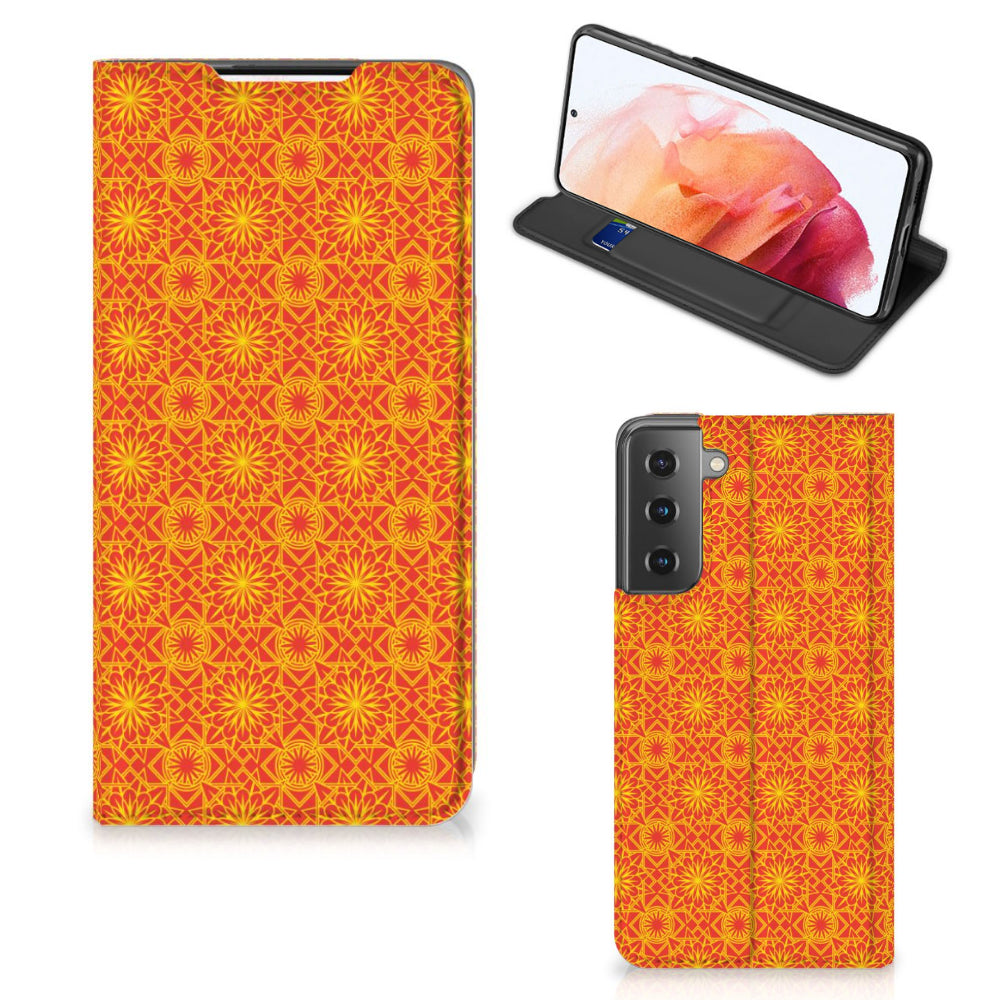 Samsung Galaxy S21 Hoesje met Magneet Batik Oranje
