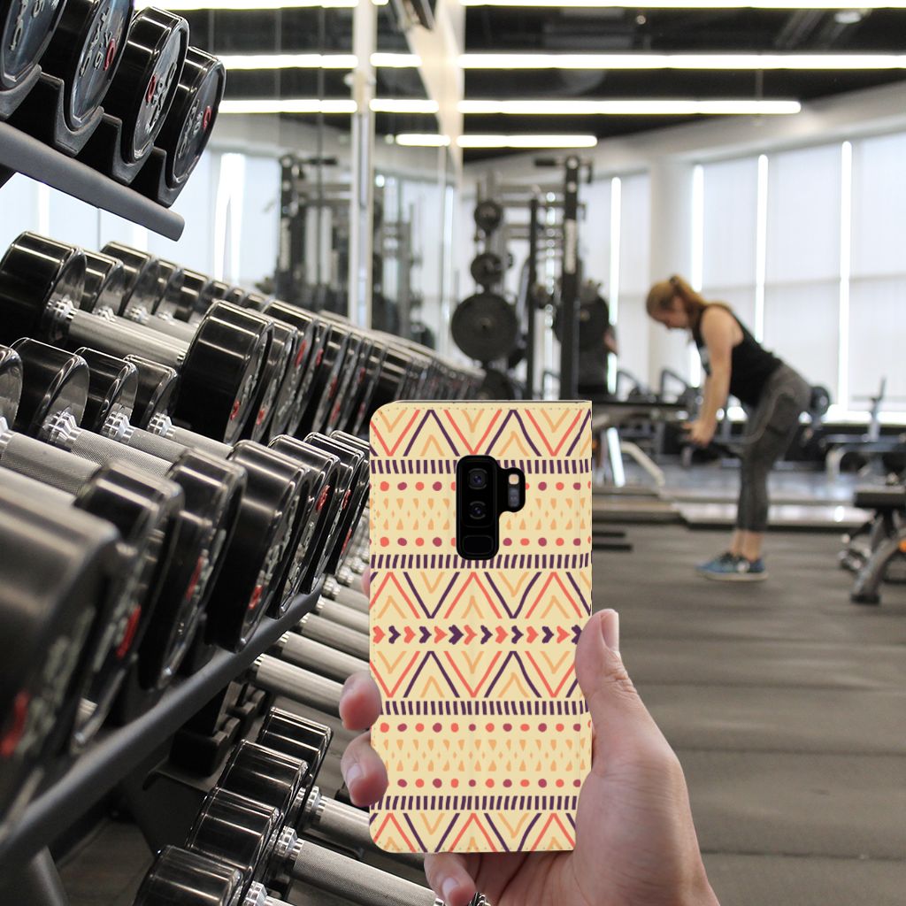 Samsung Galaxy S9 Plus Hoesje met Magneet Aztec Yellow