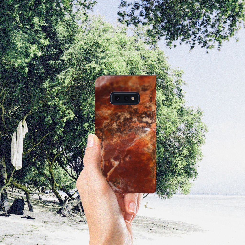 Samsung Galaxy S10e Standcase Marmer Bruin