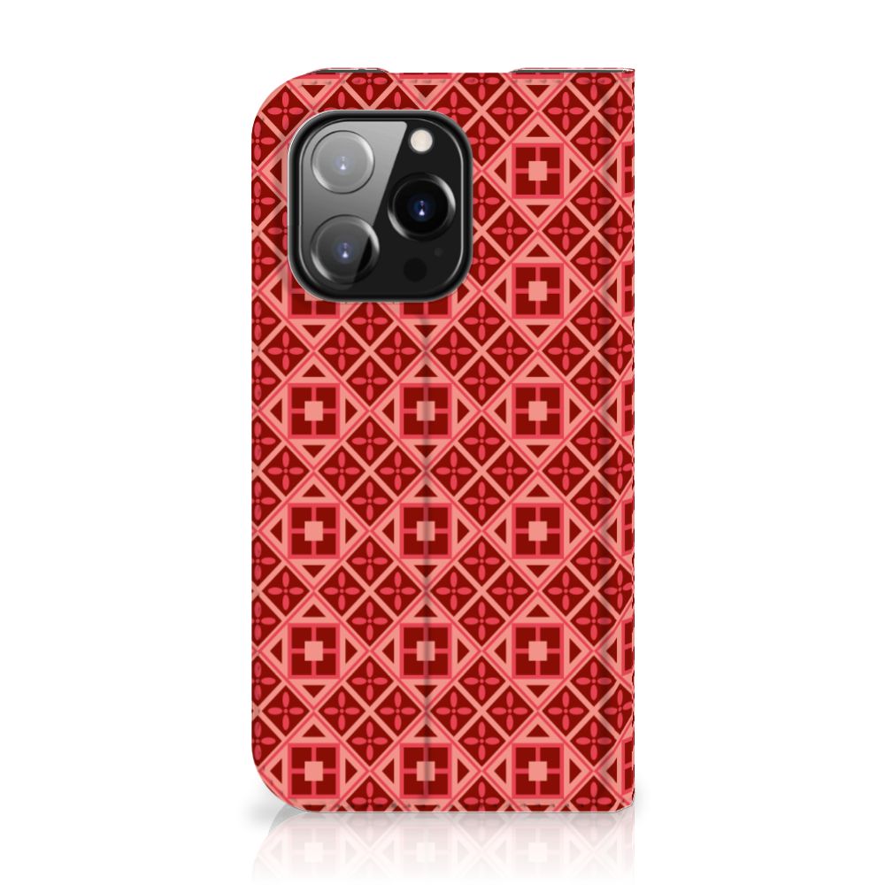 iPhone 14 Pro Hoesje met Magneet Batik Rood