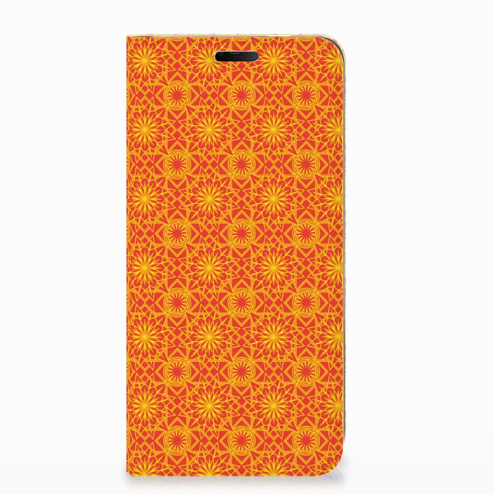 Nokia 7.1 (2018) Hoesje met Magneet Batik Oranje