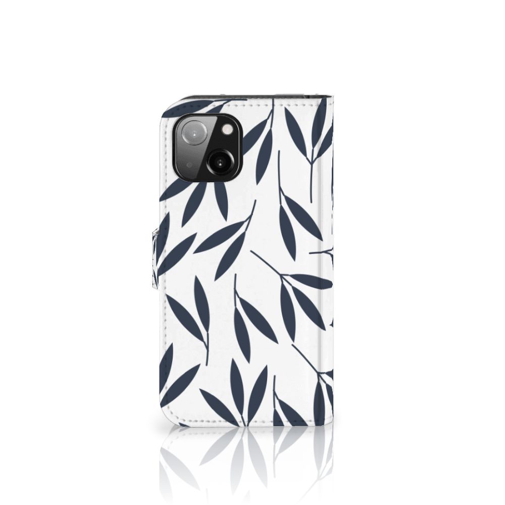 Apple iPhone 13 Hoesje Leaves Blue