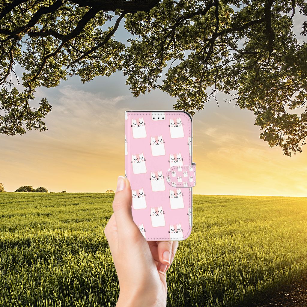 Apple iPhone 13 Telefoonhoesje met Pasjes Sleeping Cats