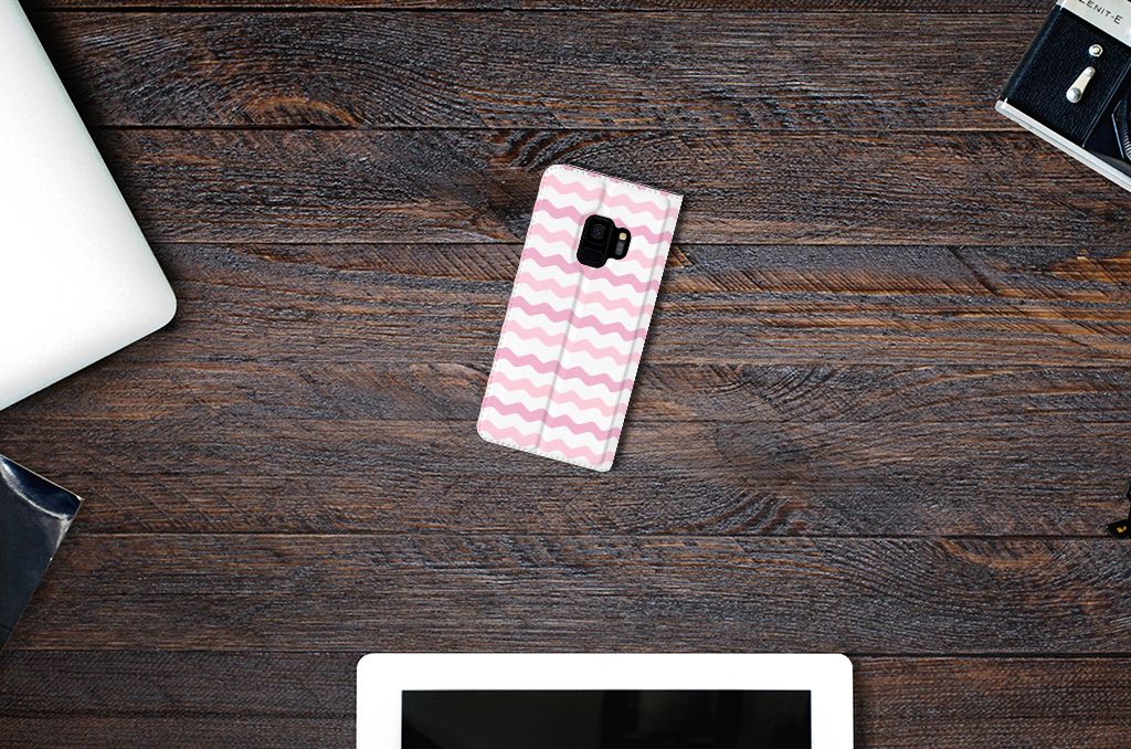 Samsung Galaxy S9 Hoesje met Magneet Waves Roze