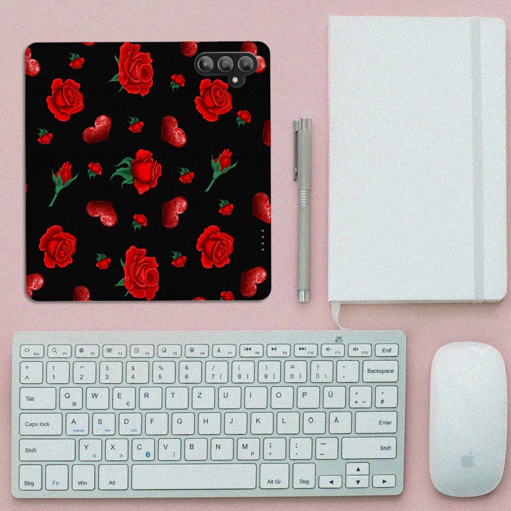 Samsung Galaxy A14 4G Magnet Case Valentine design featuring red roses and hearts on a black background.