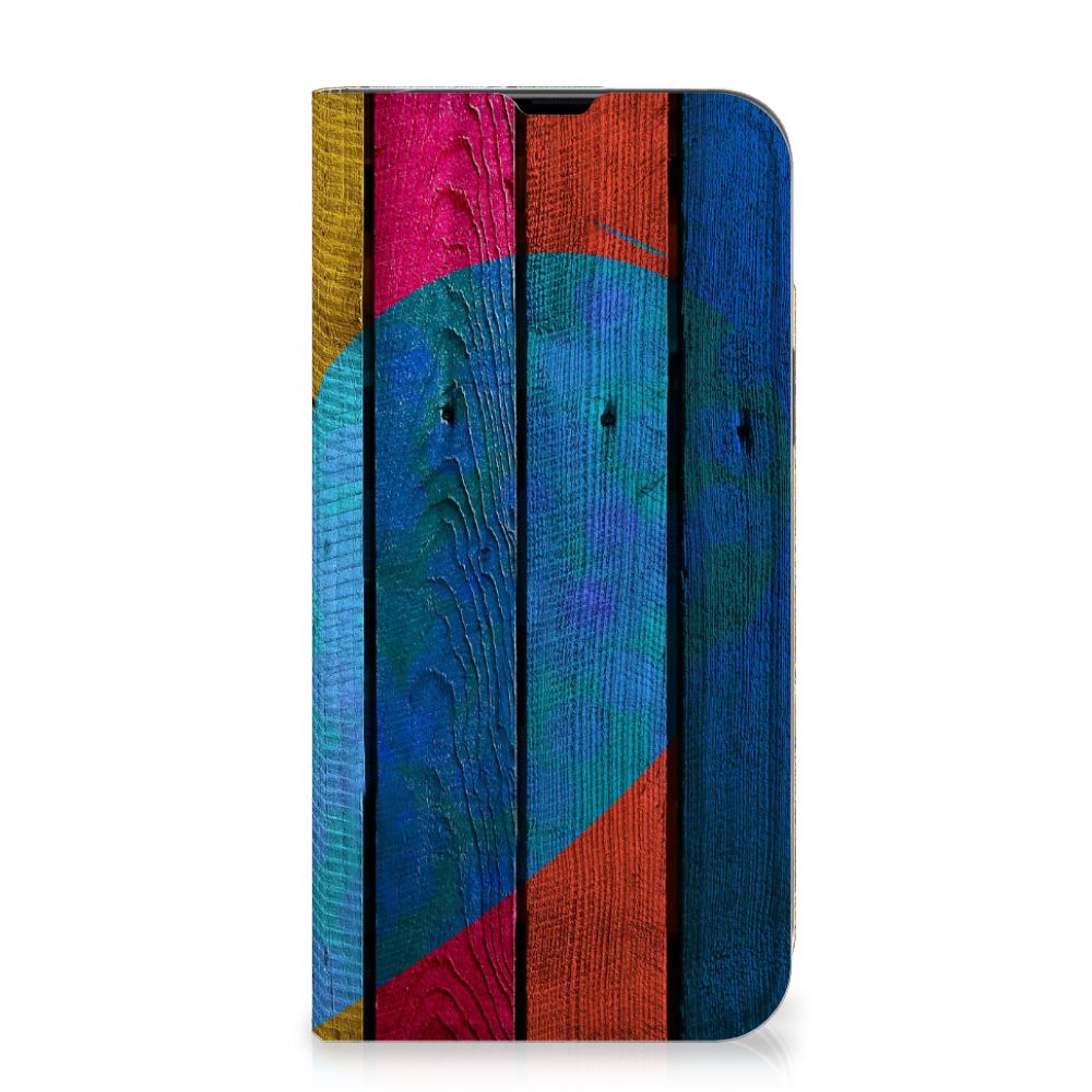 iPhone 13 Pro Max Book Wallet Case Wood Heart - Cadeau voor je Vriend met kleurrijke houten print