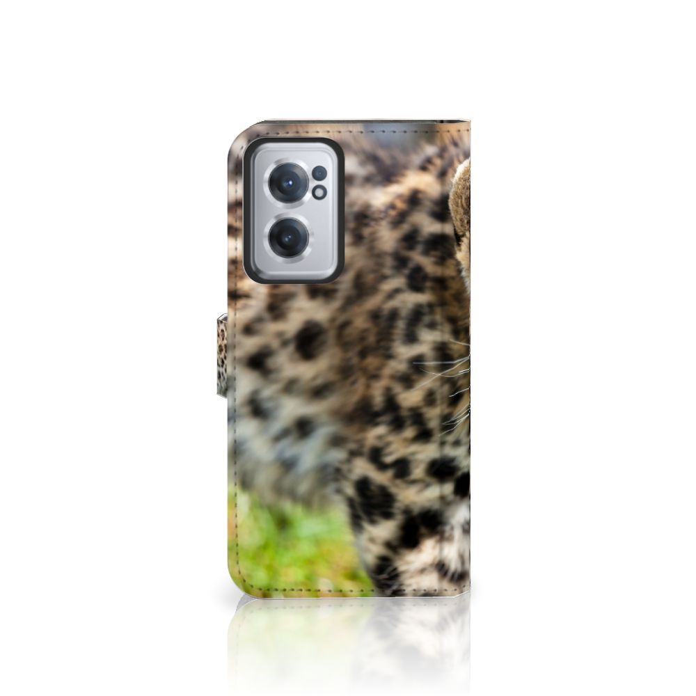 OnePlus Nord CE 2 Telefoonhoesje met Pasjes Baby Luipaard