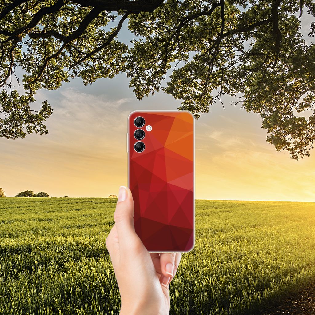 TPU Hoesje voor Samsung Galaxy A14 5G Polygon Red in hand met abstracte geometrische vormen
