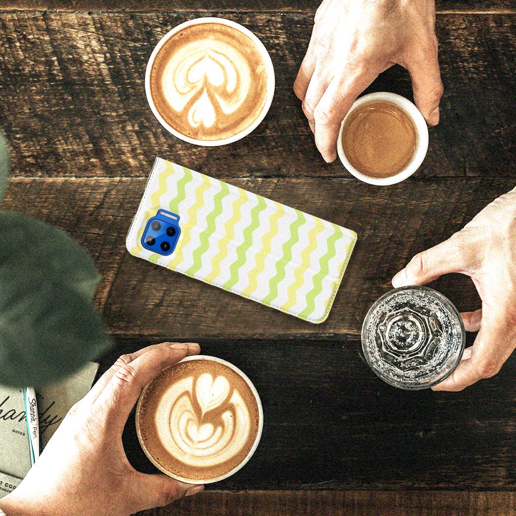 Motorola Moto G 5G Plus Hoesje met Magneet Waves Yellow - B2C Telecom