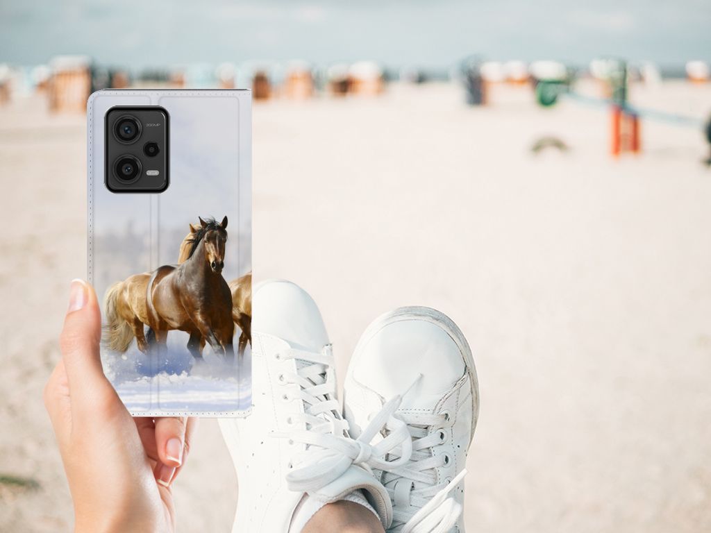 Xiaomi Redmi Note 12 Pro Plus Hoesje maken Paarden met afbeelding van paarden op een strand