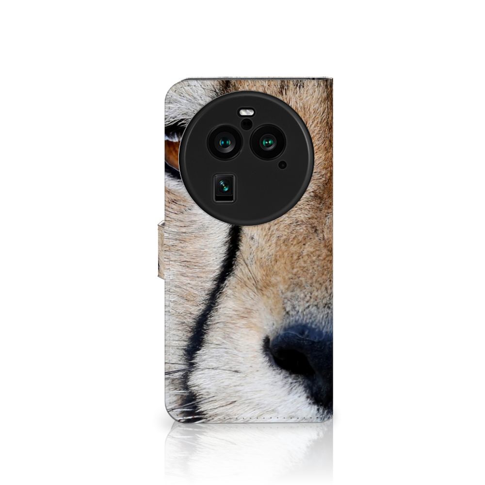 OPPO Find X6 Pro Telefoonhoesje met Pasjes Cheetah met close-up van cheeta op het oppervlak.