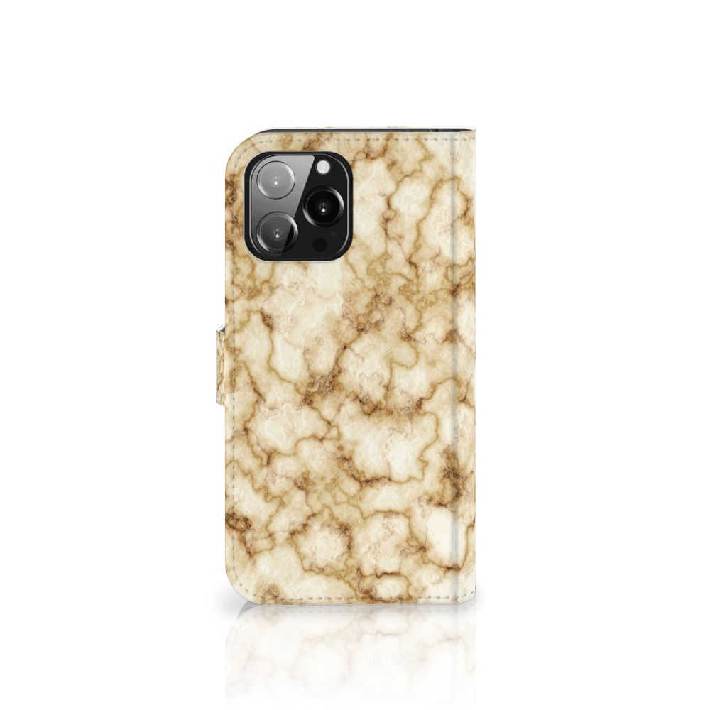 iPhone 13 Pro Max Bookcase Marmer Goud met een elegant marmer design, perfect voor stijlbewuste gebruikers.