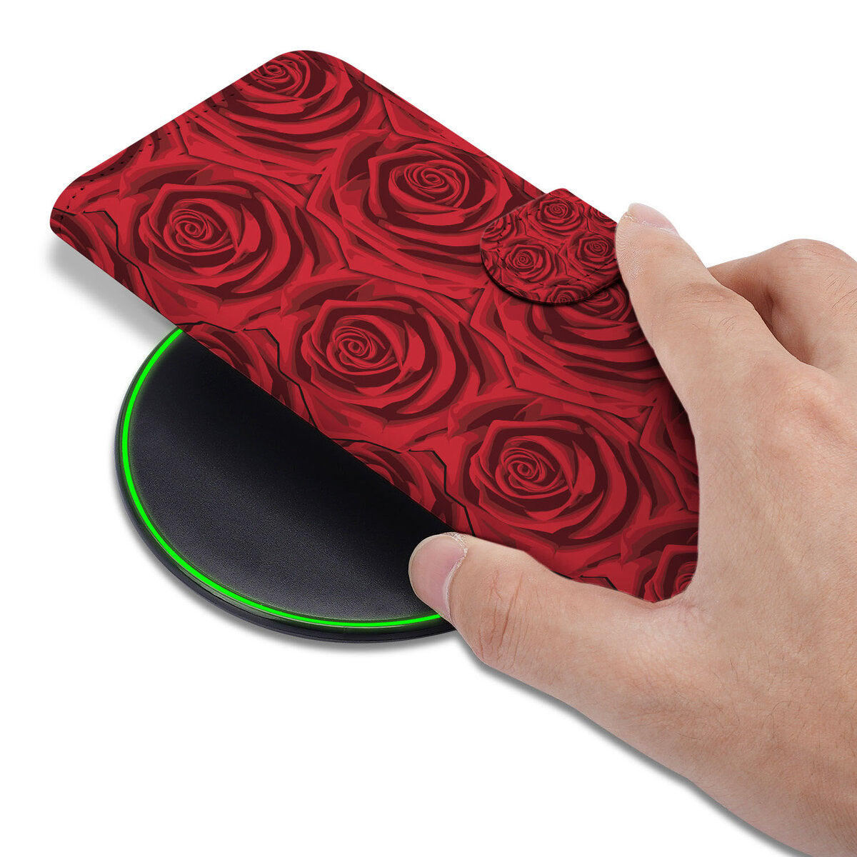 Samsung Galaxy S25 Edge Hoesje Red Roses op een draadloze oplader met handgemaakte proteïnekunststof.
