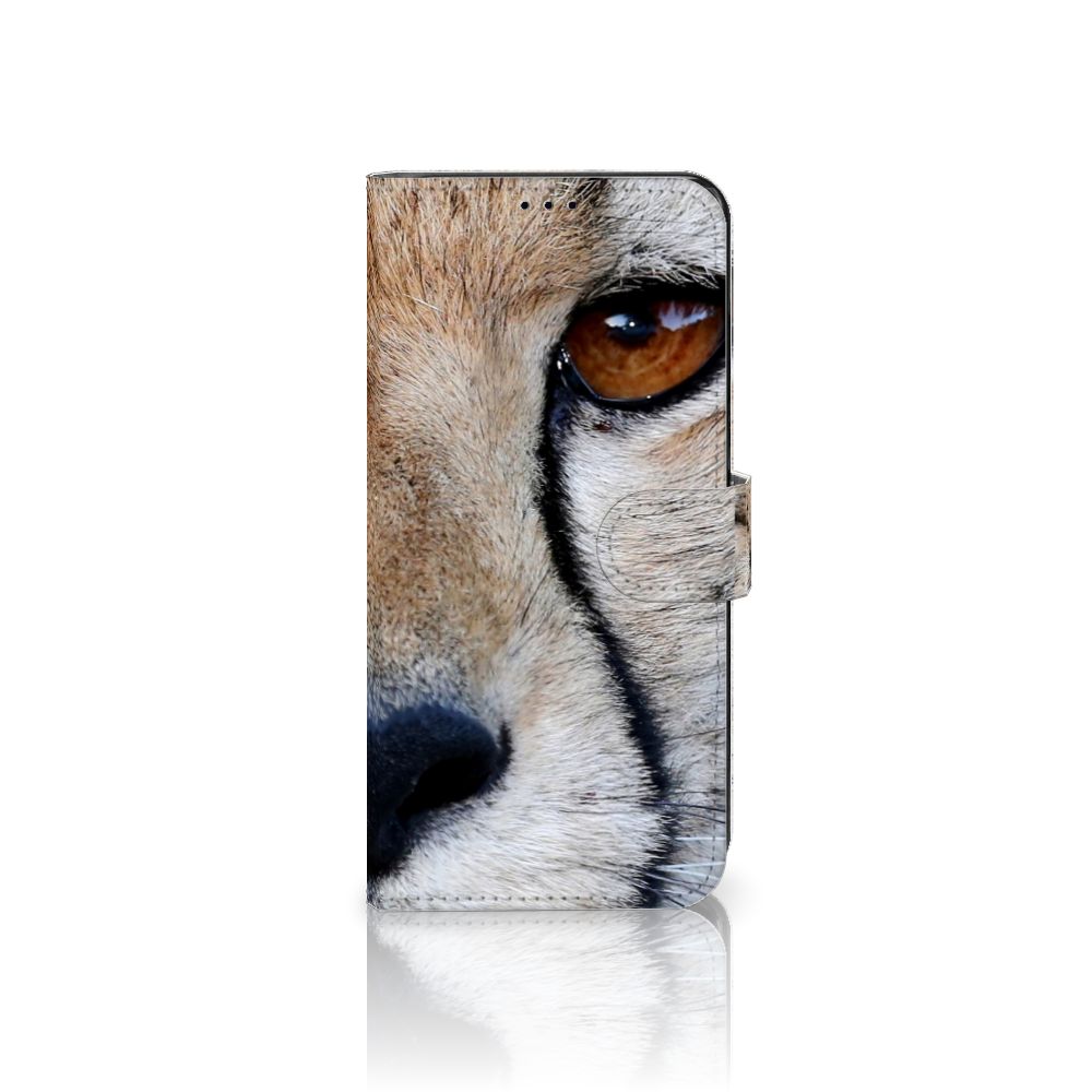 Motorola Edge 30 Pro Telefoonhoesje met Pasjes Cheetah close-up van een cheeta oog