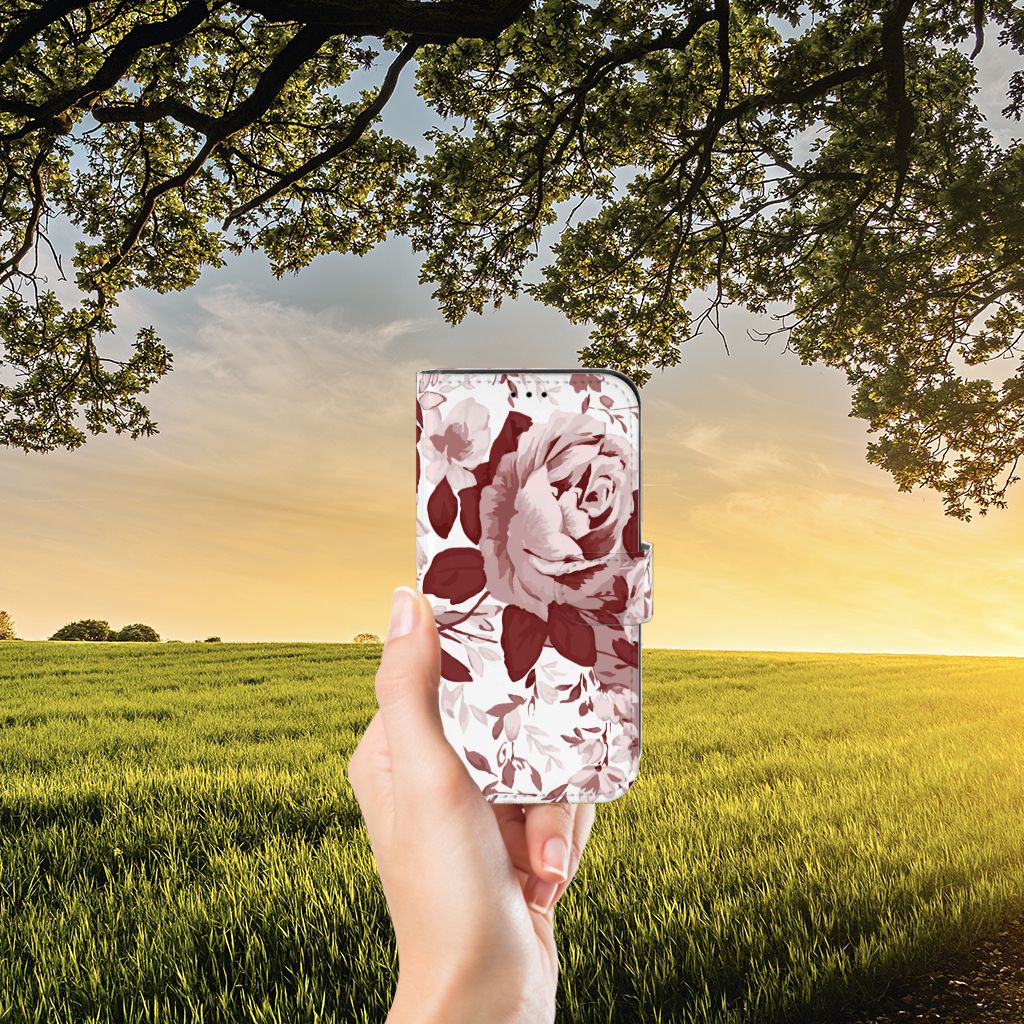 Hoesje Apple iPhone 13 Watercolor Flowers in hand met bloemenontwerp, uitzicht op horizon tijdens zonsondergang 🌅