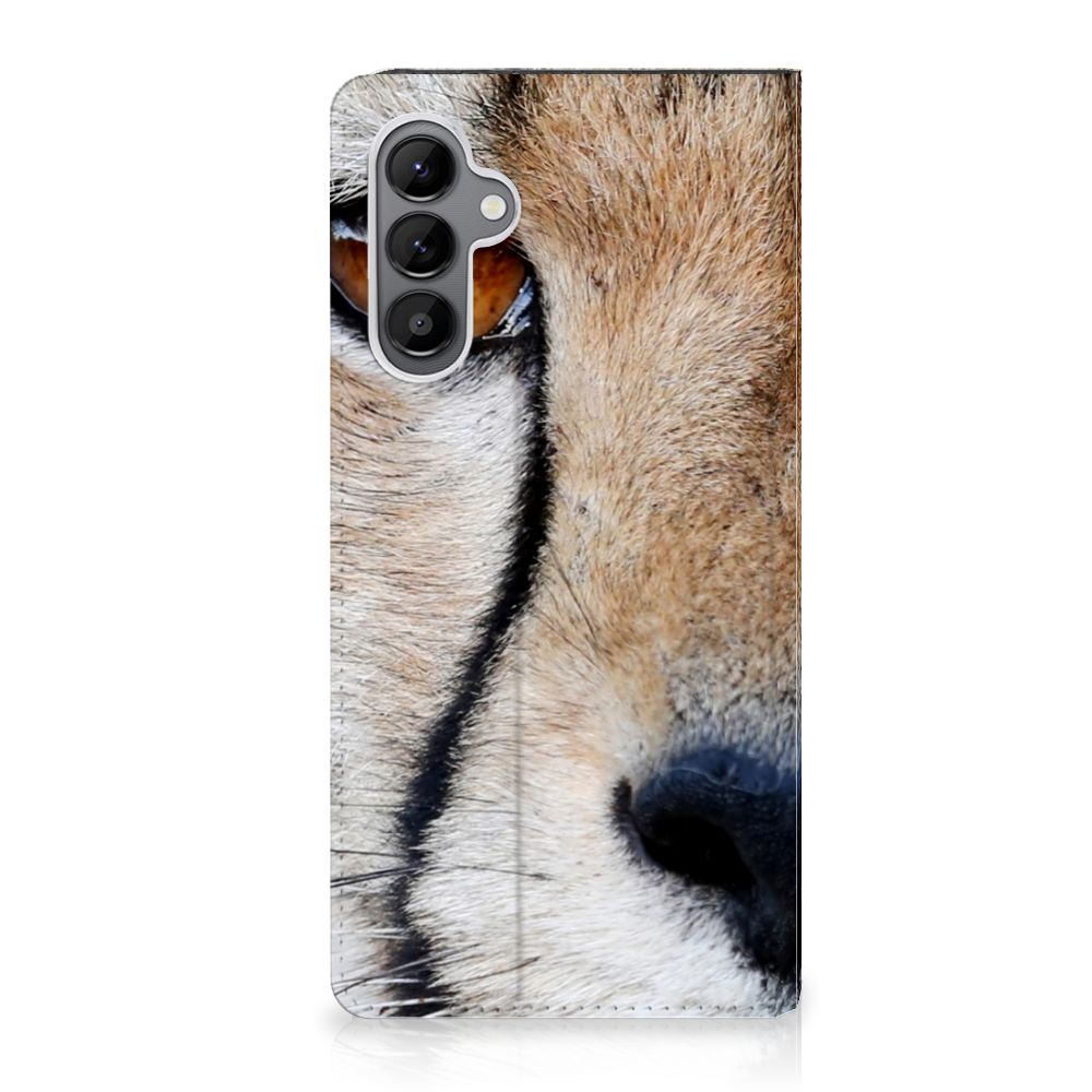 Samsung Galaxy A34 Hoesje maken Cheetah - close-up van een cheetahprint hoesje.